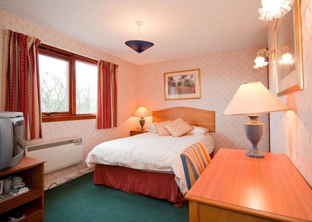 Castletown Hotel Classic Double Room Single Use (Single use) 2