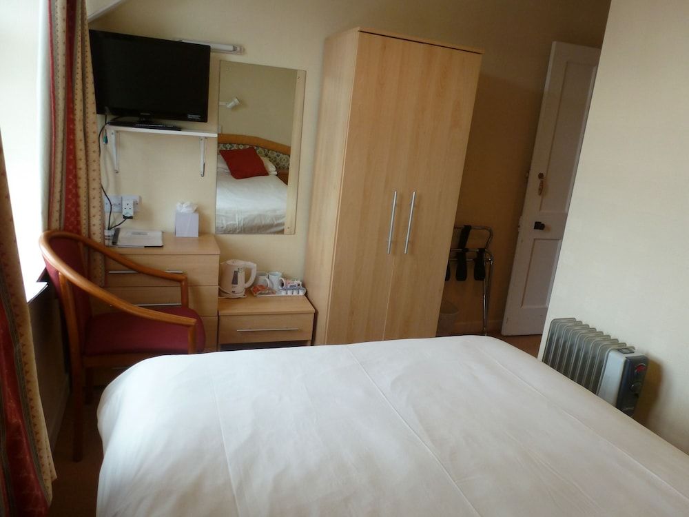 Castletown Hotel Classic Single Room 5