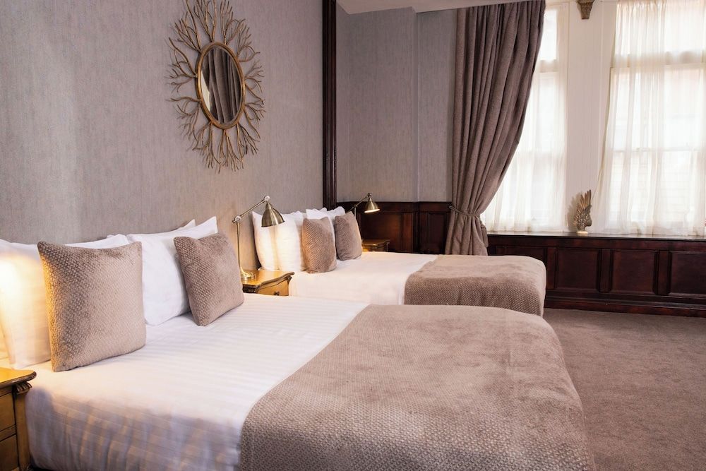 The Coal Exchange Hotel Quadruple Room 3