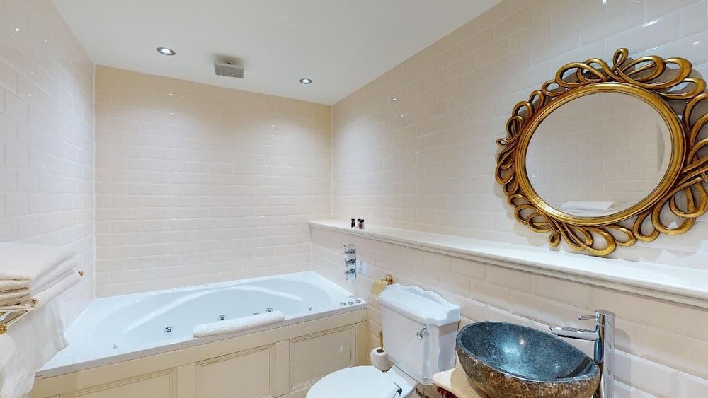 The Coal Exchange Hotel Standard Double Room 2