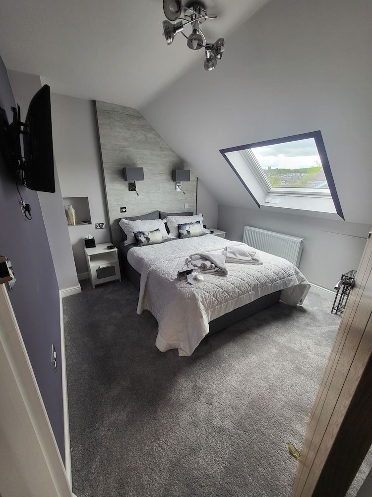 undefined Lauderville Guest House