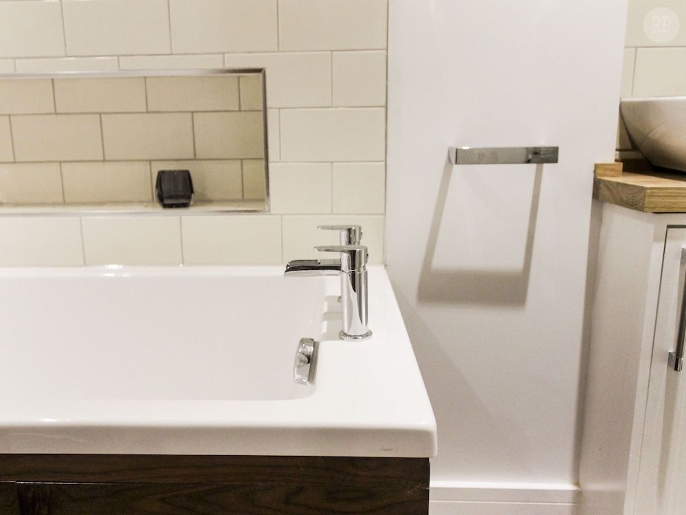 The White Lion Double Room, Ensuite 3