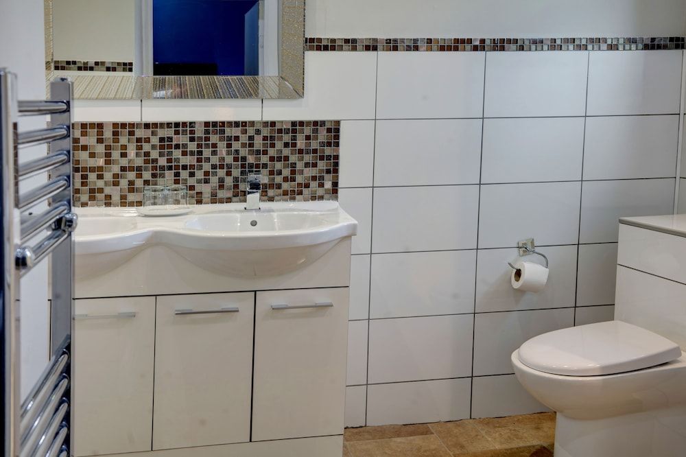 Trafford Hall Manchester, Trademark Collection by Wyndham Cottage 6