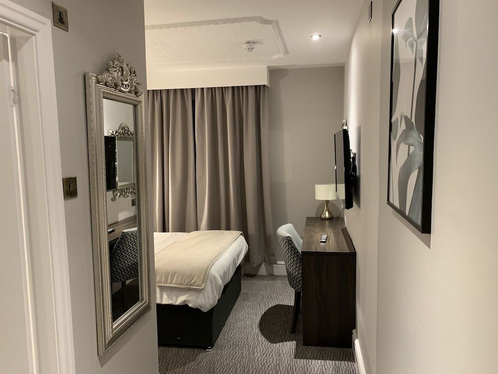 Room, 1 Double Bed, Non Smoking (Efficiency)