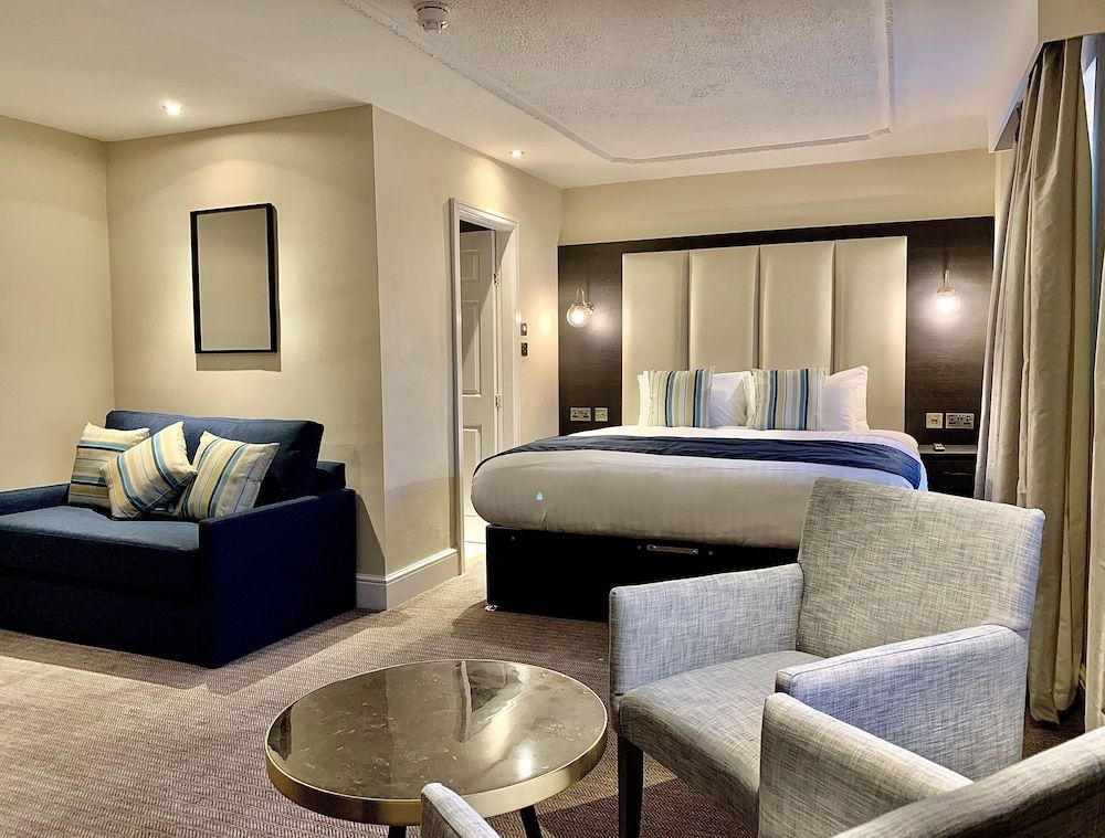 Suite, 1 King Bed, Non Smoking