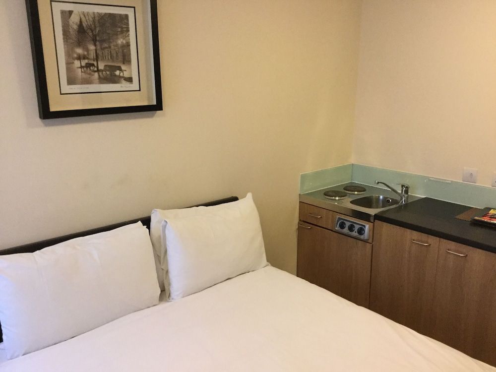 The Royale Chulan Hyde Park Standard Double Room 12