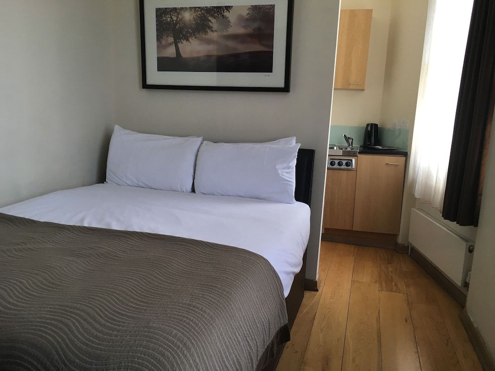 The Royale Chulan Hyde Park Standard Double Room