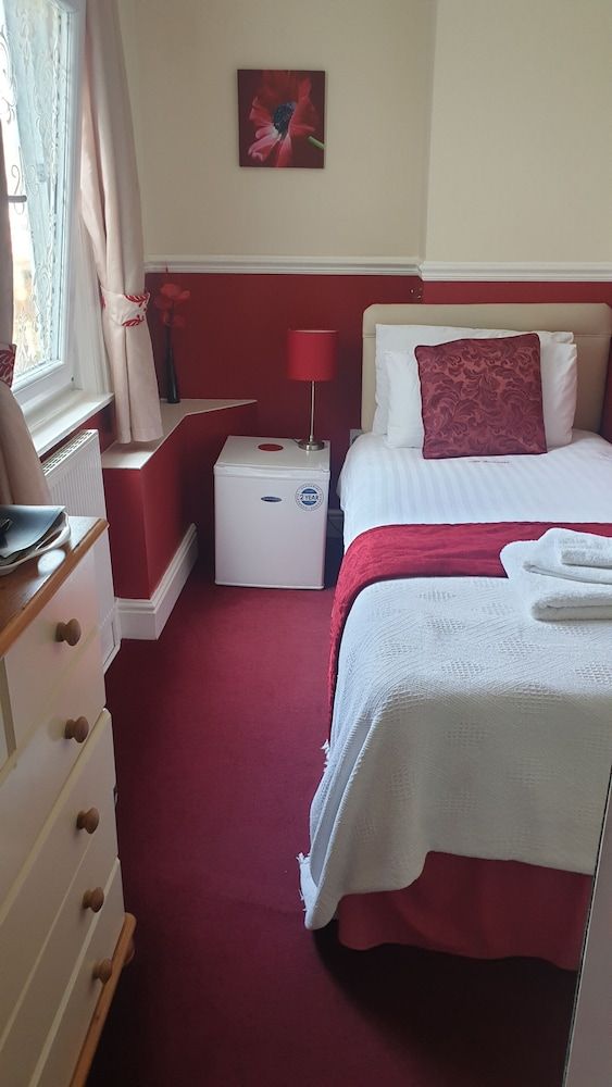 Single Room, Ensuite (Room 3)