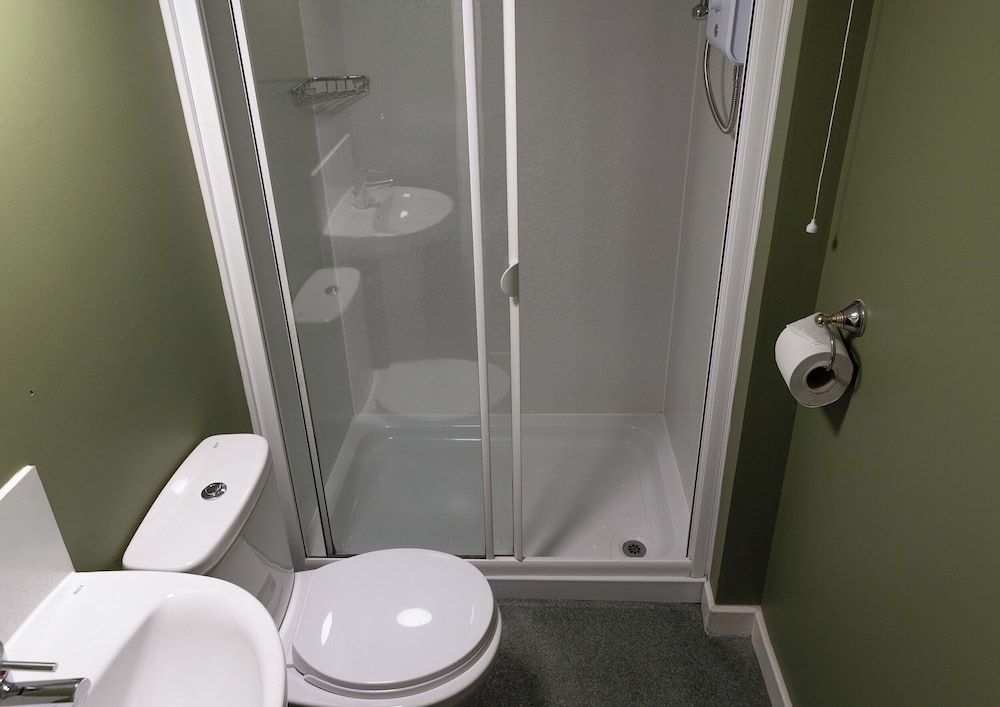 Loch Leven Hotel & Distillery Annexe Budget Double Room 3