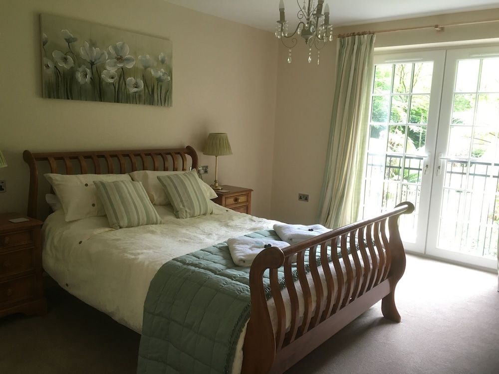 The Waterwheel Inn Double Room, Garden View 5
