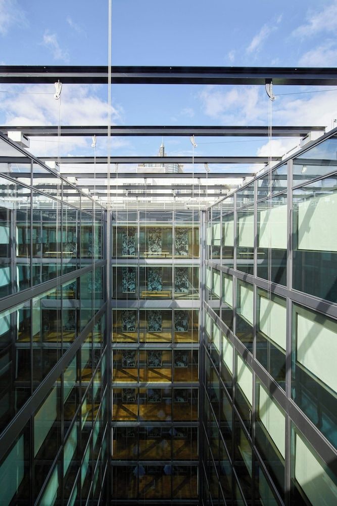 undefined citizenM Tower of London 8