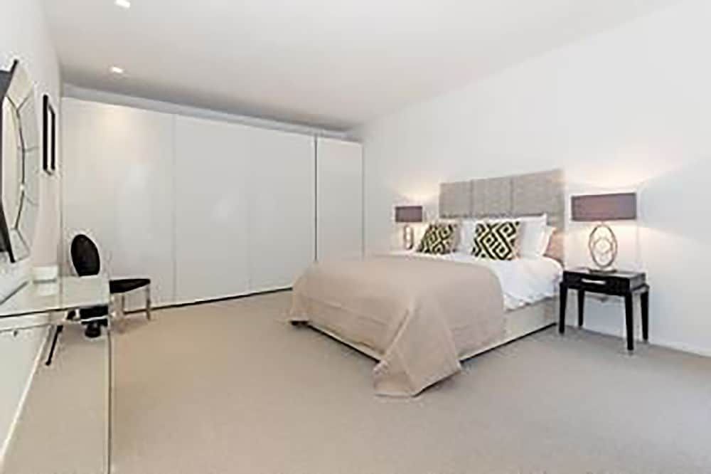Oxford Circus Penthouses Apartment 6