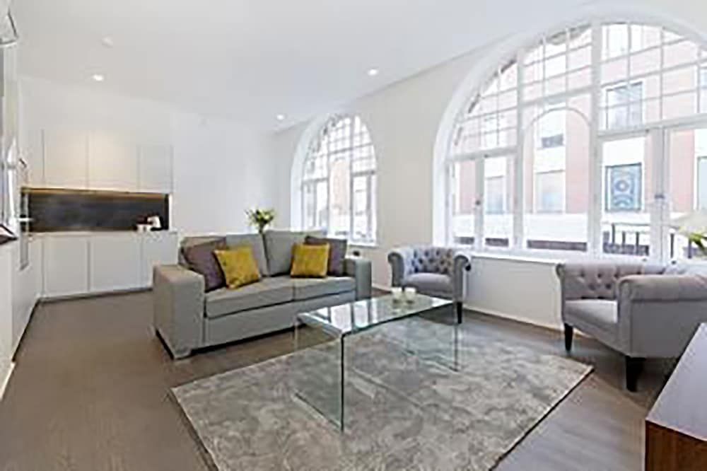 Oxford Circus Penthouses Apartment 10