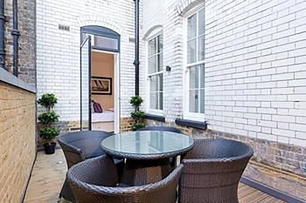 Oxford Circus Penthouses Apartment, 2 Bedrooms 8