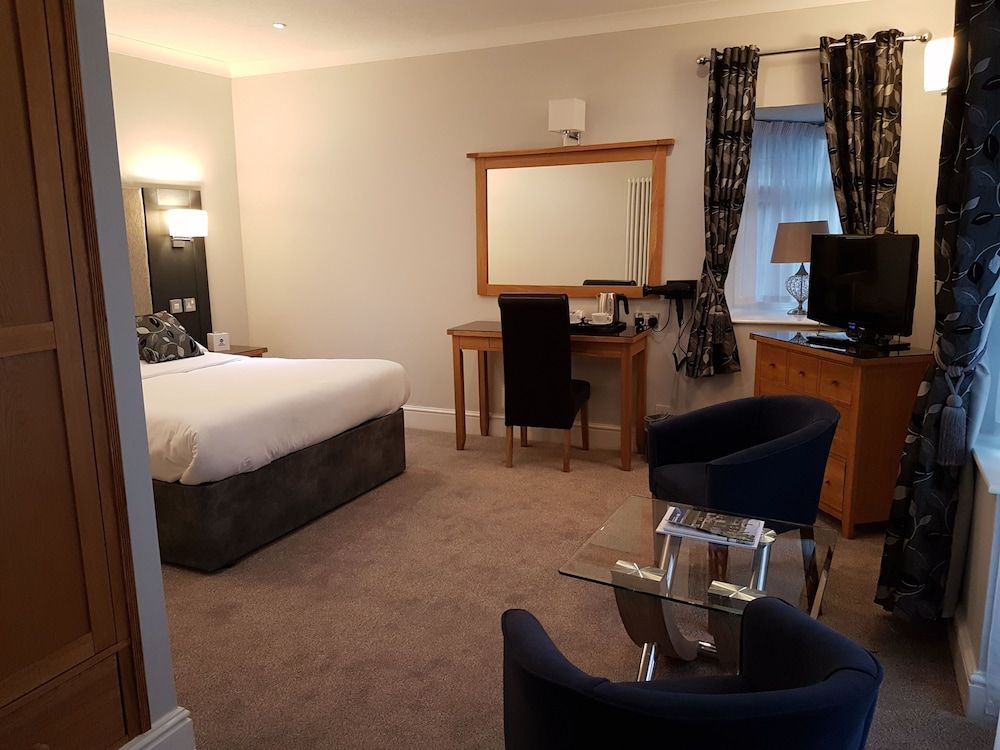 The Diplomat Hotel and Spa Coach House Double Room (Annex Building)