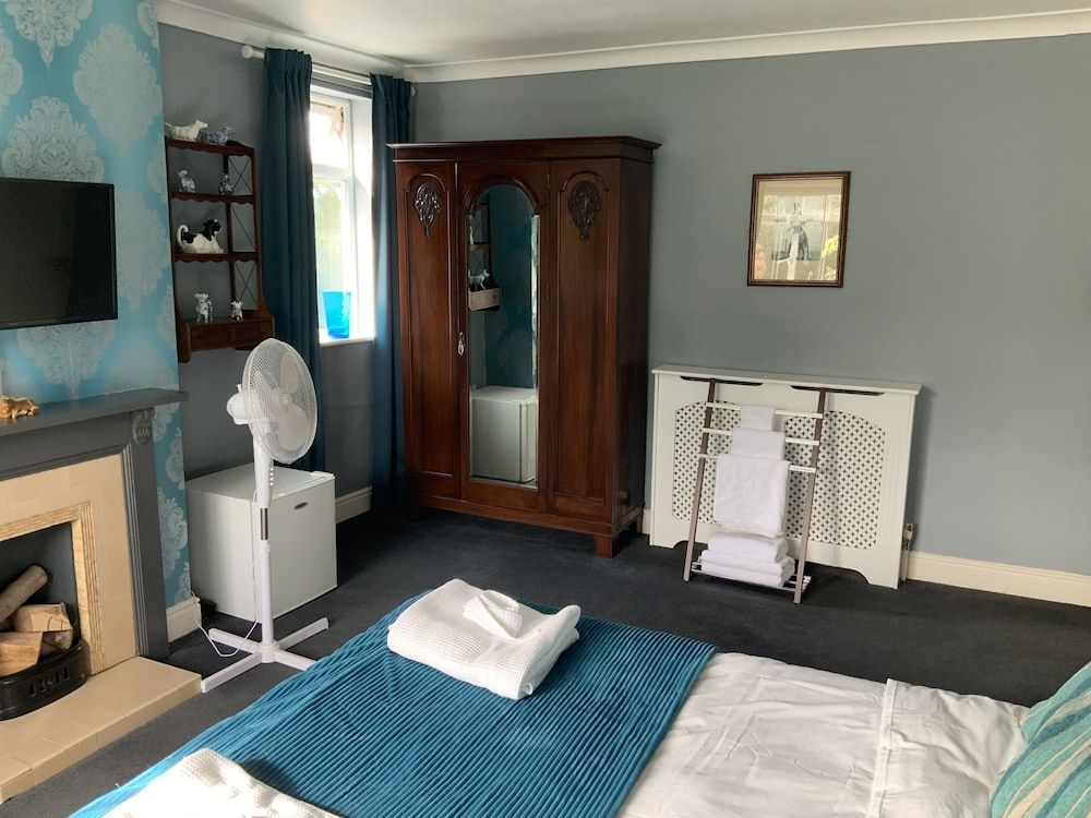 Mackworth House Farm Double Room (Topaz) 3