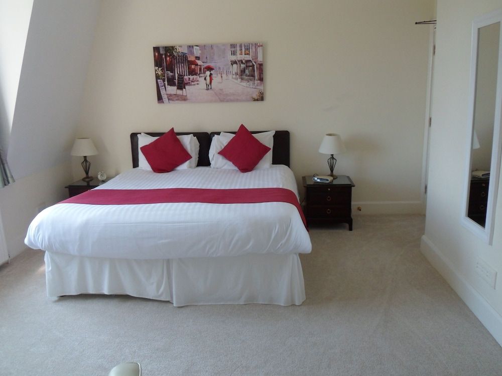 Trumbles Deluxe Double or Twin Room (Room 2) 2