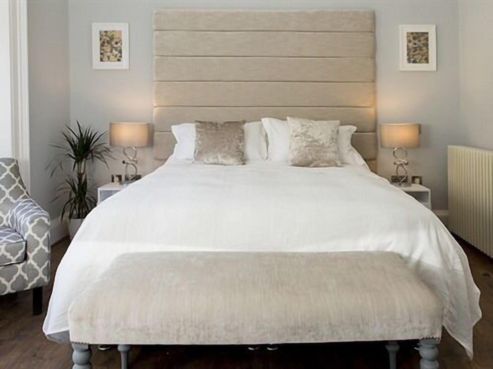 undefined The Lane Hotel 7