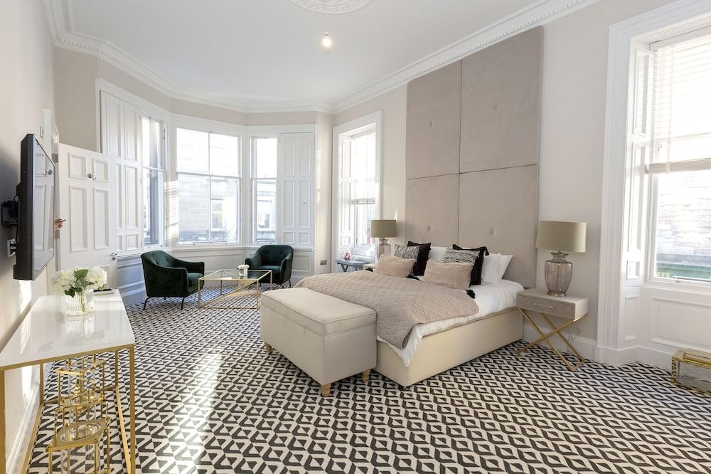undefined The Lane Hotel 4