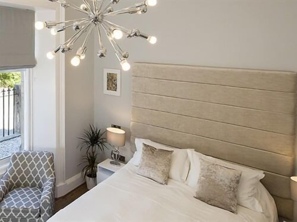 undefined The Lane Hotel 2