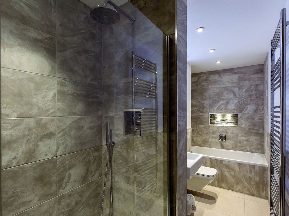 The Lane Hotel Deluxe Double Room, Ensuite 5