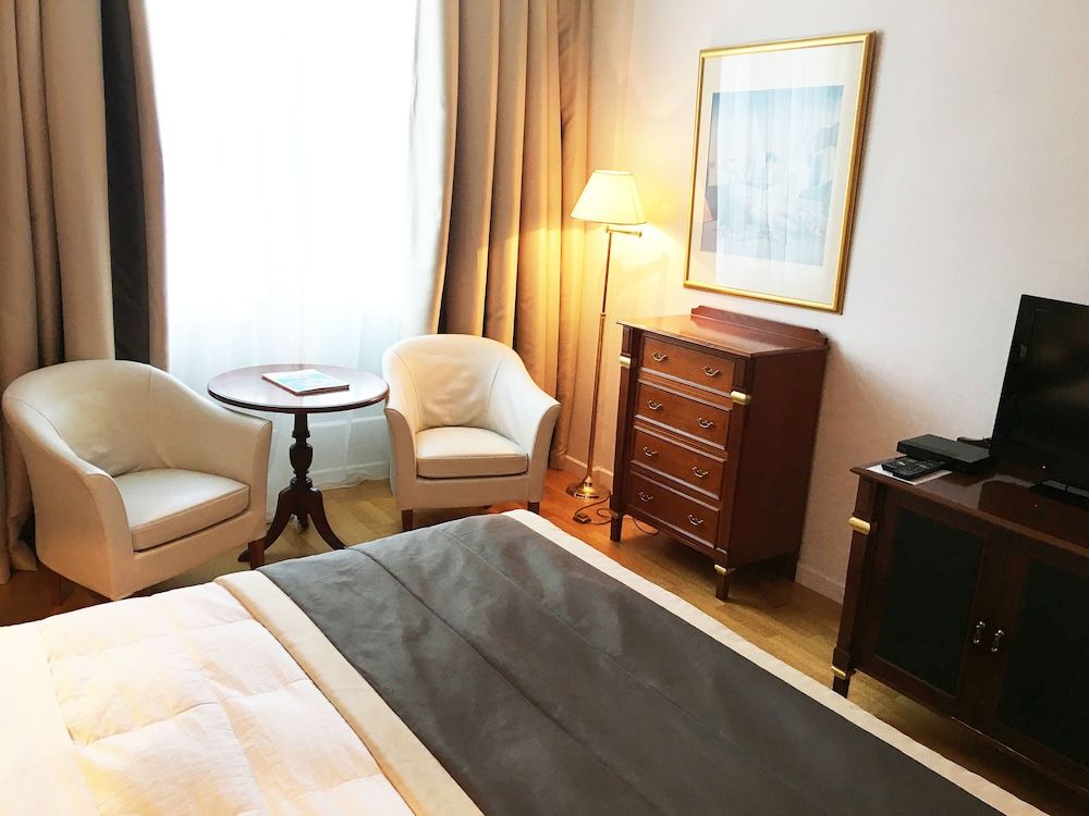 Theoxenia Palace Hotel Standard Double Room 3