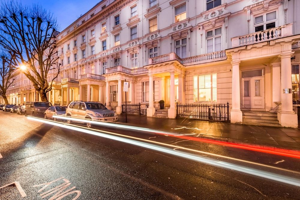 undefined Hyde Park Executive Apartments 7