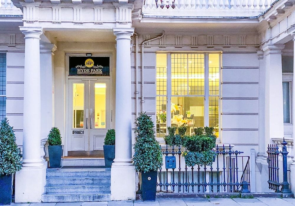 undefined Hyde Park Executive Apartments 9