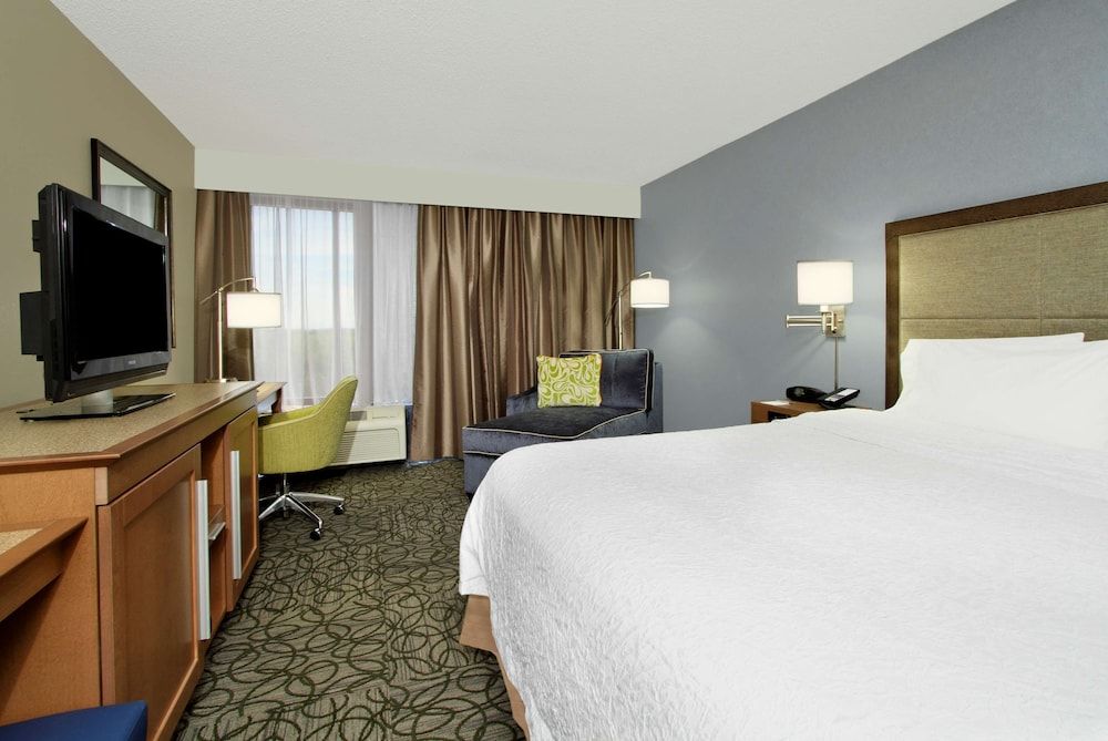 undefined Hampton Inn Austin/Airport Area South 2