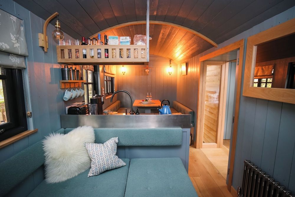 Lympstone Manor Hotel Shepherd Hut - Twin 4