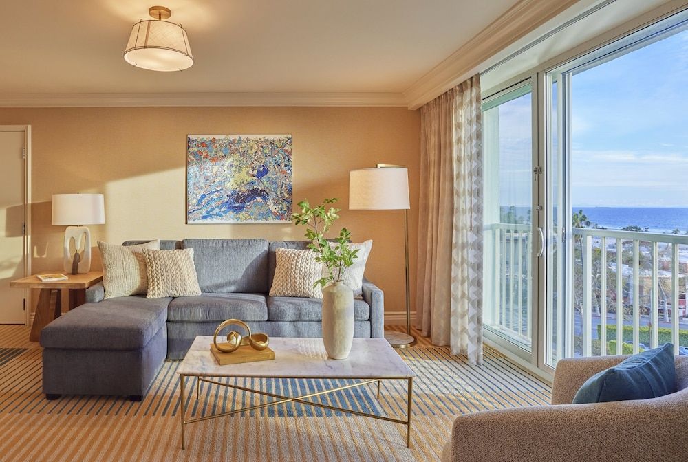 Viceroy Santa Monica Suite, 1 King Bed (Palmetto) 8