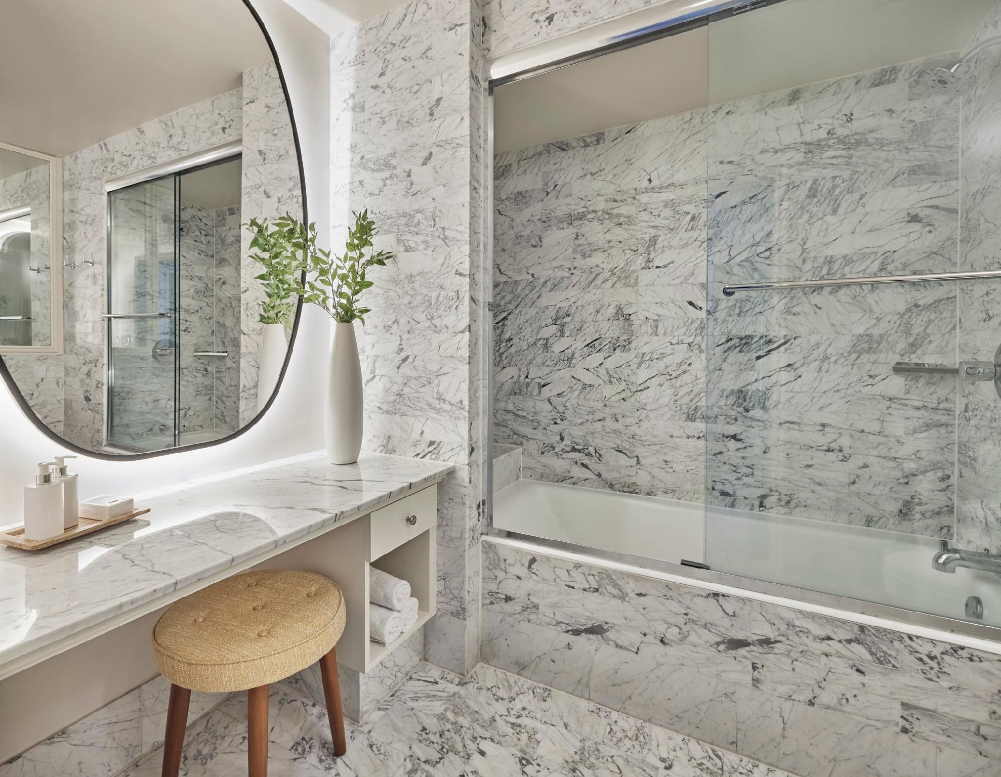 Canary Partial Ocean View King