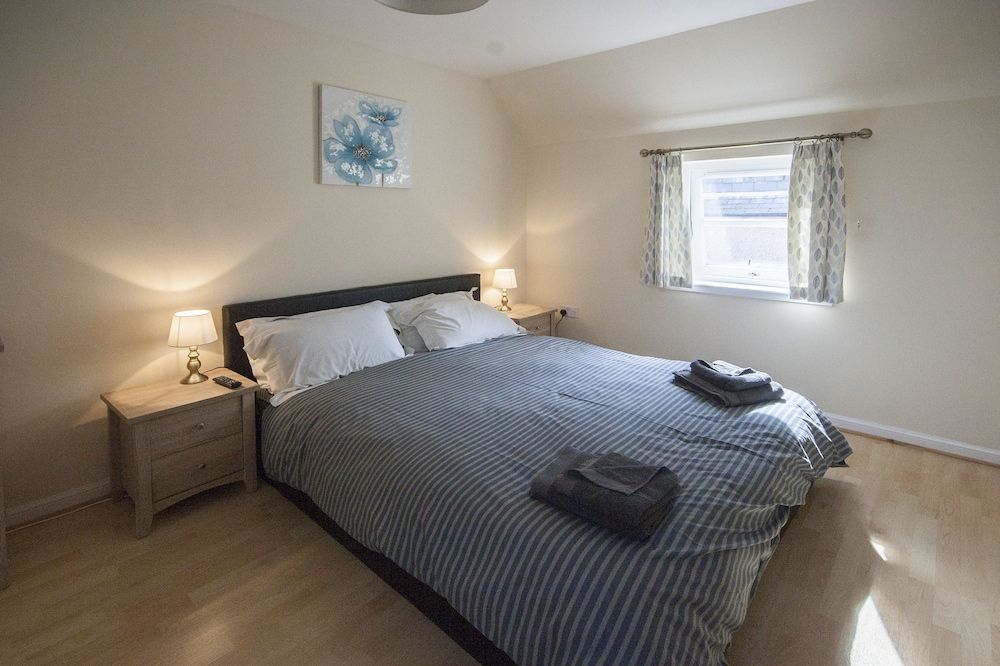 House, 2 Bedrooms