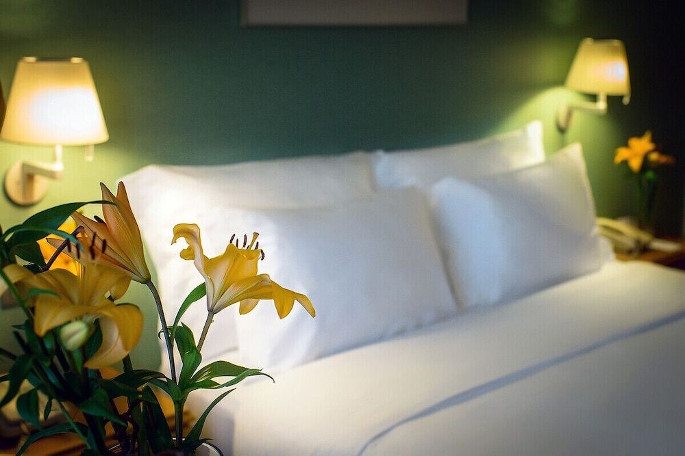 undefined SANA Metropolitan Hotel 6