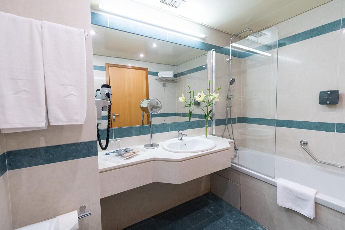 SANA Metropolitan Hotel Double or Twin Room 6