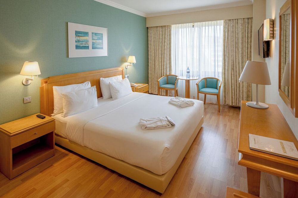 undefined SANA Metropolitan Hotel 2