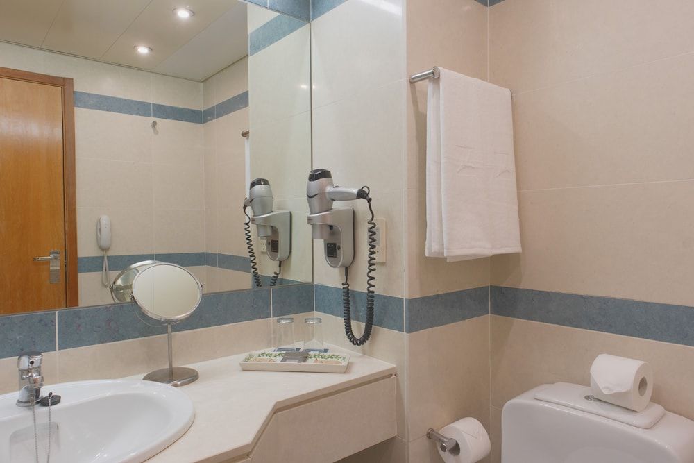 SANA Metropolitan Hotel Double or Twin Room 5
