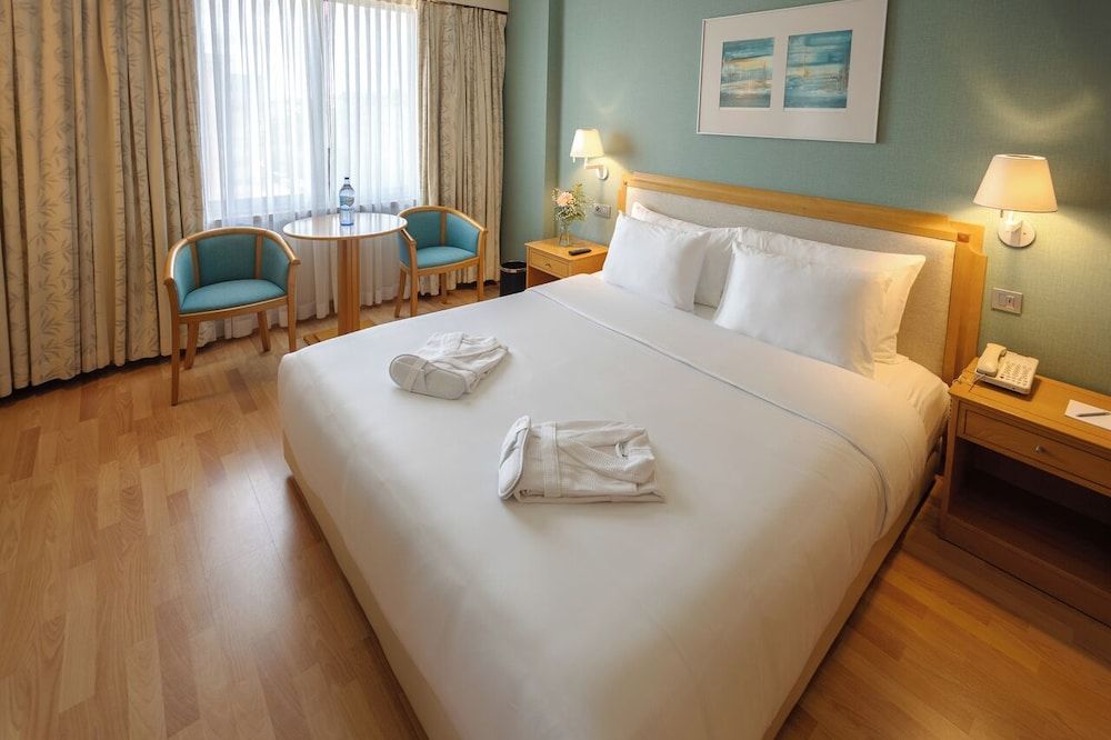 undefined SANA Metropolitan Hotel