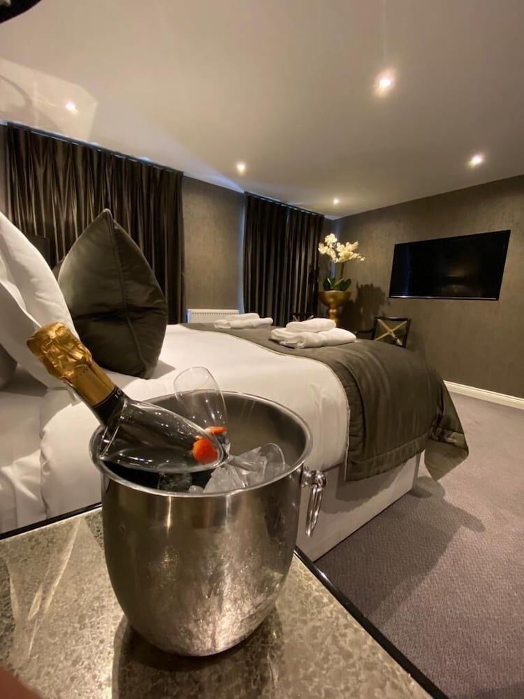 Superior Suite, 1 King Bed, Non Smoking