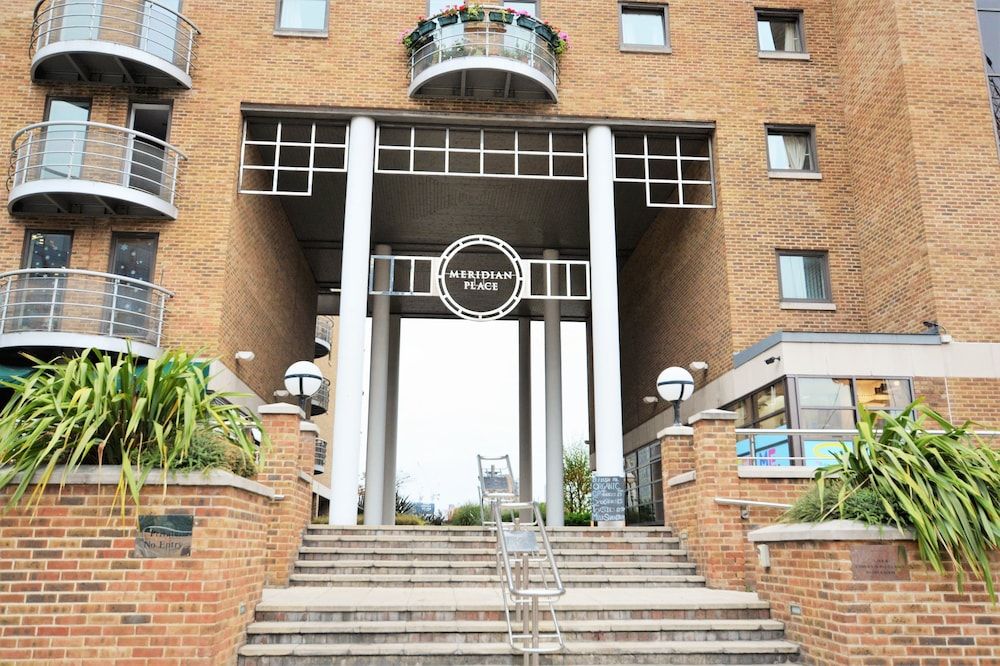 undefined Zen Apartments - Docklands