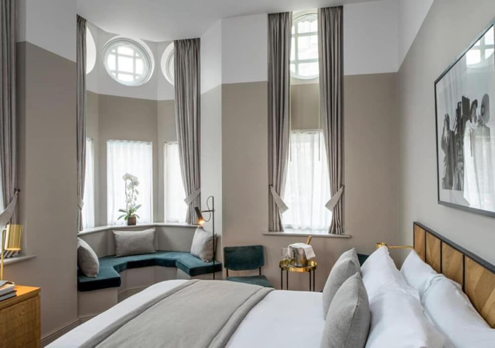 undefined Victory House Leicester Square 9