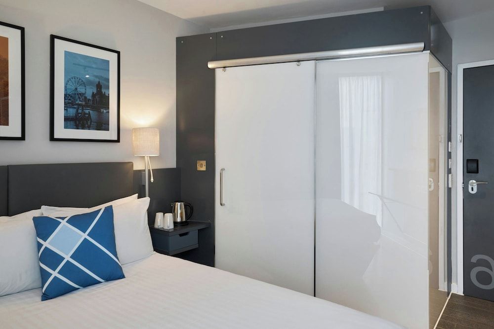 Four Points Flex by Sheraton Cardiff Room, 1 Double Bed, Non Smoking, City View 2