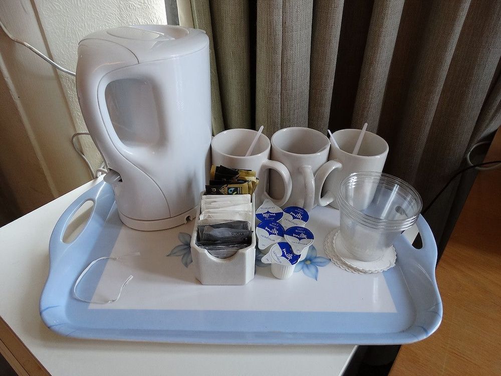 Campbell's Guest House Basic Single Room, 1 Bedroom, Non Smoking, Shared Bathroom 2