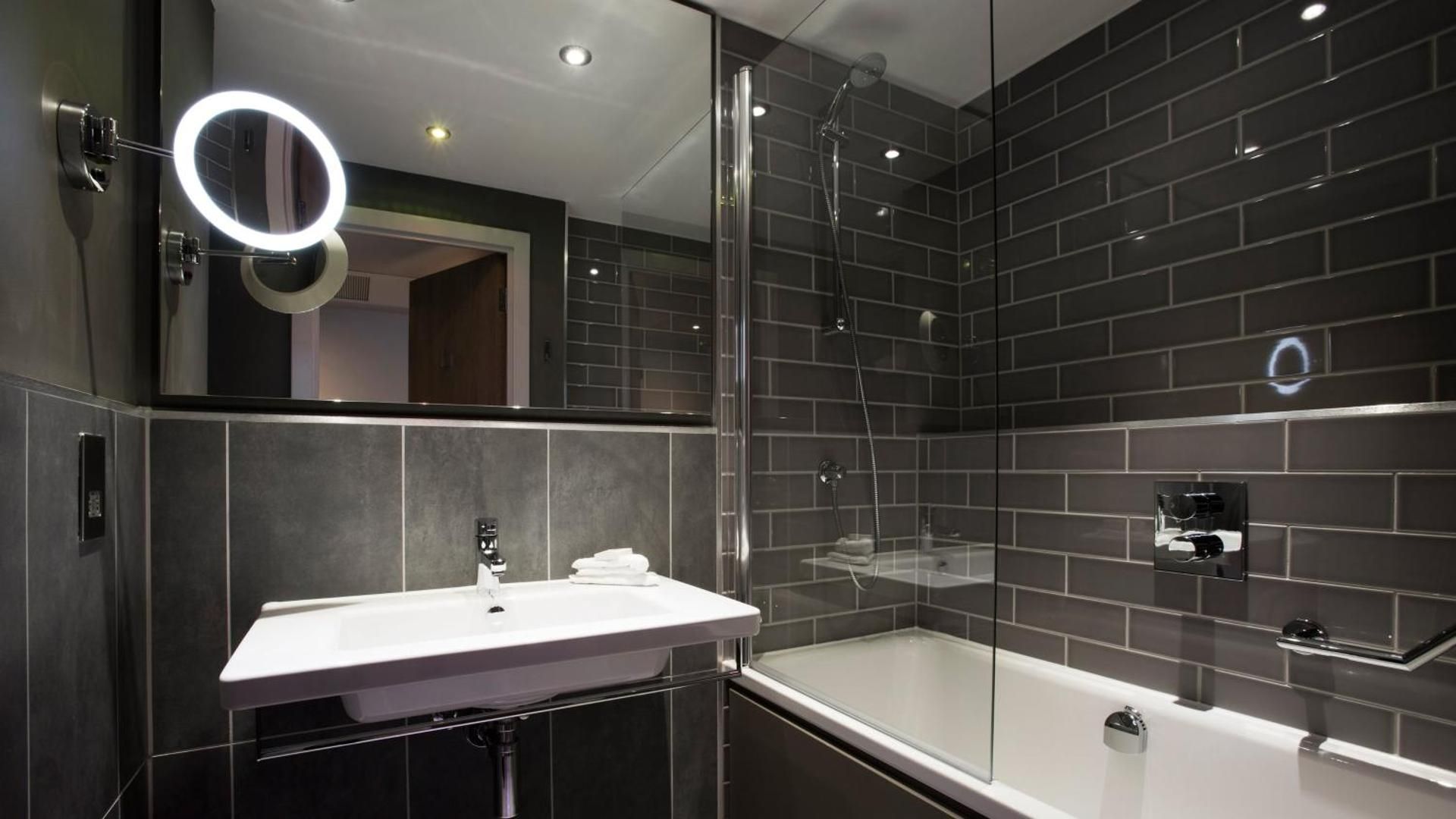 2 Single Beds Standard