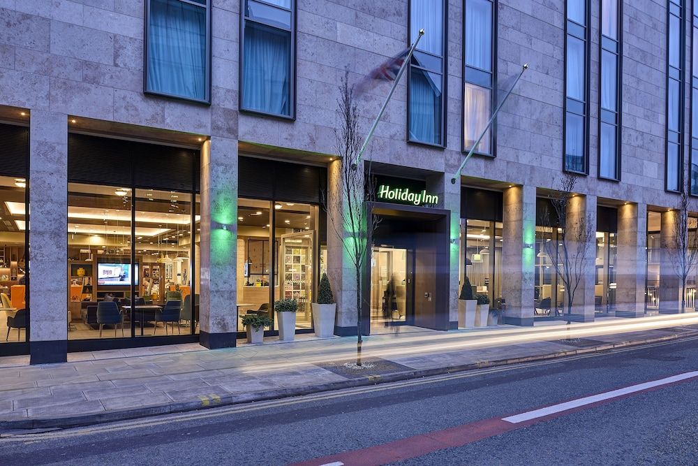 undefined Holiday Inn Manchester - City Centre by IHG 9