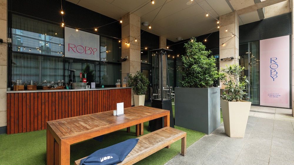 undefined Holiday Inn Manchester - City Centre by IHG 3