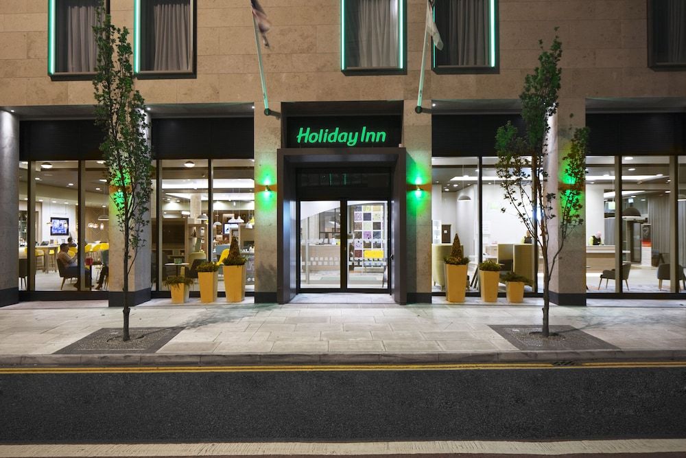 undefined Holiday Inn Manchester - City Centre by IHG 10