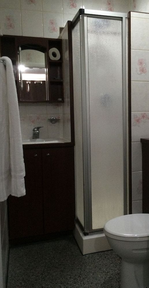 London Continental Hotel Standard Double Room, 1 Double Bed 7