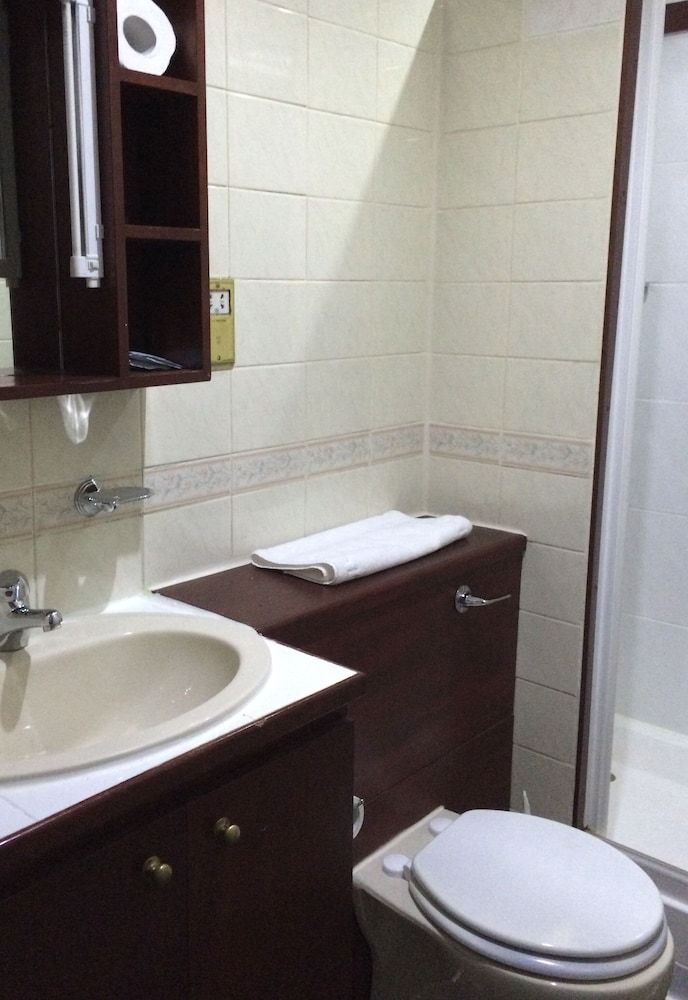 London Continental Hotel Standard Double Room, 1 Double Bed 8