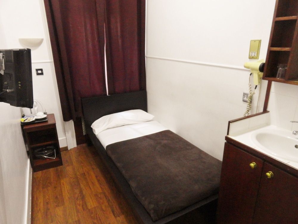 undefined London Continental Hotel 3